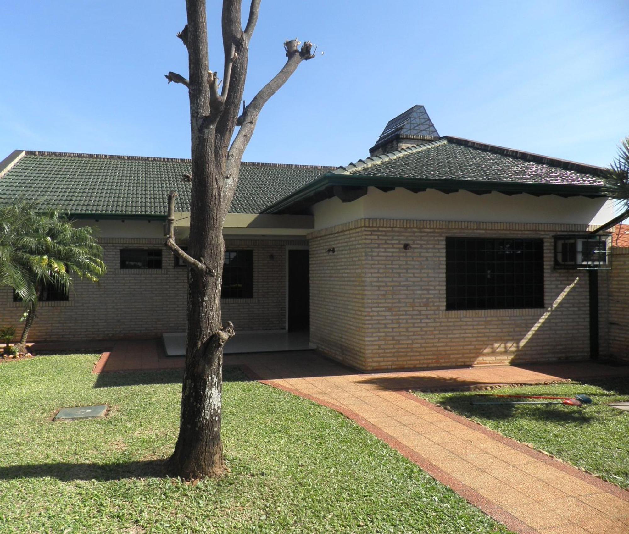 Hotel Las Residentas Luque Exterior photo